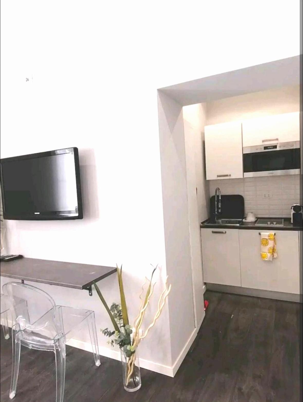 Crispi Relax Apartment Rome Bagian luar foto